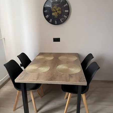 Ynaq Apartman